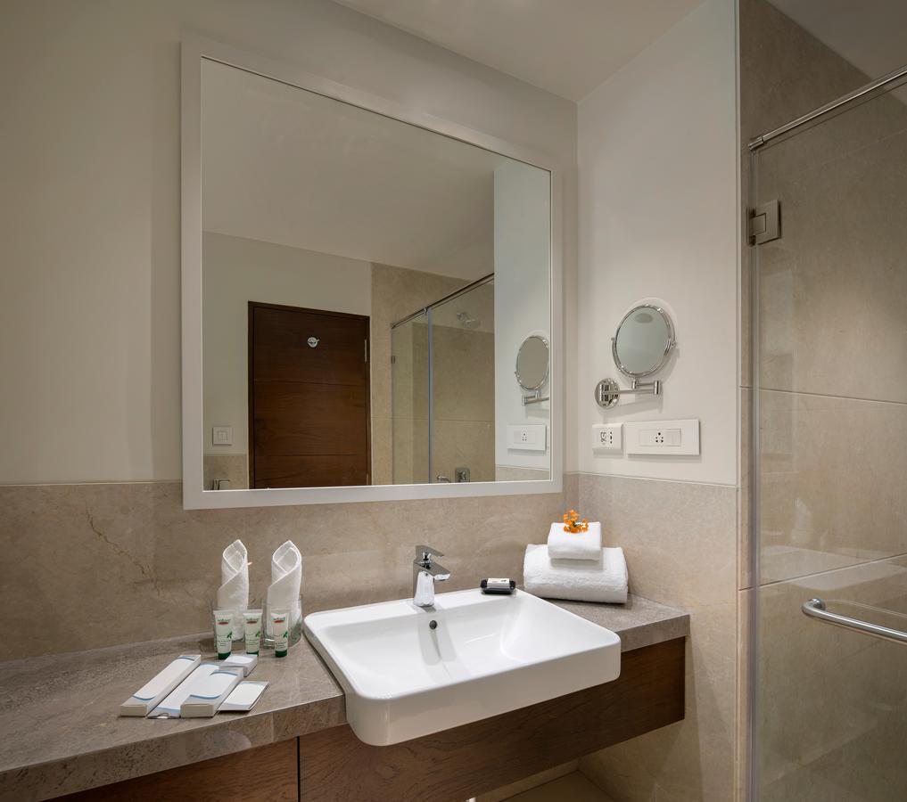 Kabir Hotel & Spa Vadodara Zewnętrze zdjęcie